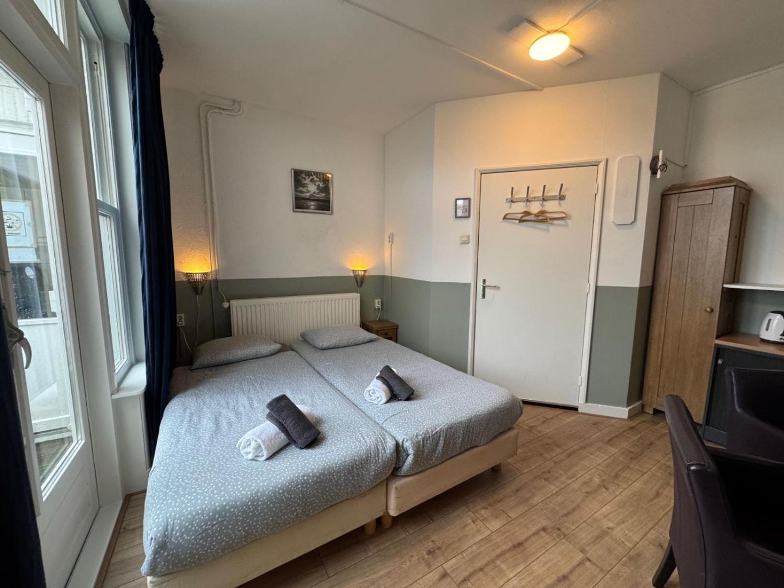 Bed & Breakfast Флиссинген Экстерьер фото
